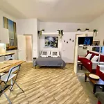 Karma Trastevere Loft Apartment *